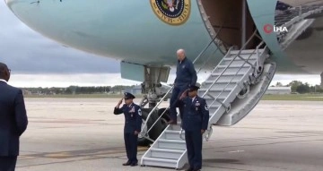 ABD Başkanı Biden, uçaktan indiği sırada az daha düşüyordu