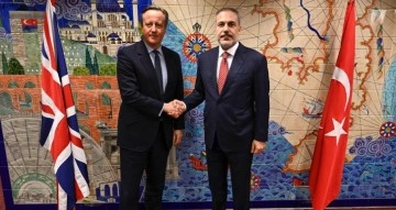 Dışişleri Bakanı Fidan, İngiliz mevkidaşı Cameron ile görüştü