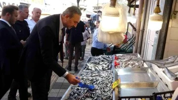 Eski Adalet Bakanı Gül, Bartın’da esnafı ziyaret etti