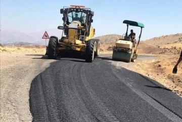 Gölbaşı’nda köy yolları asfaltlanıyor