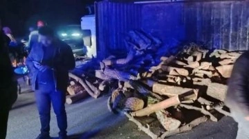 Manisa'da kamyon ile otomobil çarpıştı: 1 ölü, 1 yaralı